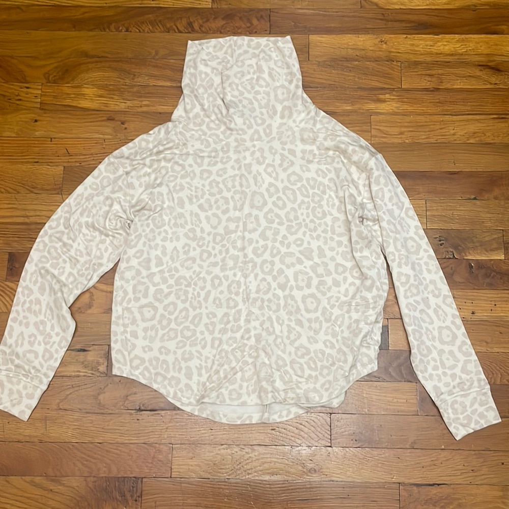 Splendid Oat Leopard Cowlneck Sweater size small brand new with tags